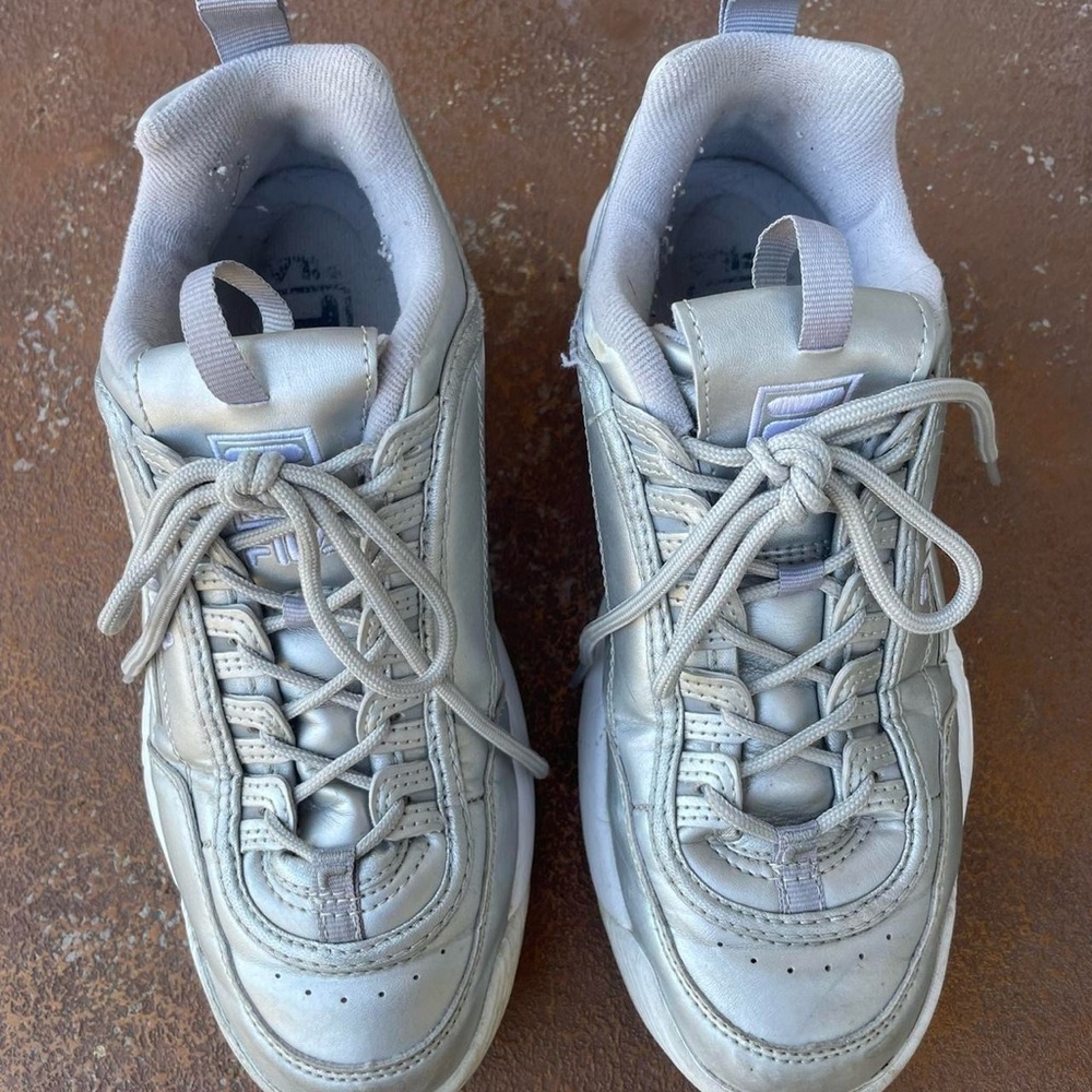 FILA Womens Disruptor II Premium Metallic Silver SNEAKERS 9.5 - Picture 4 of 7
